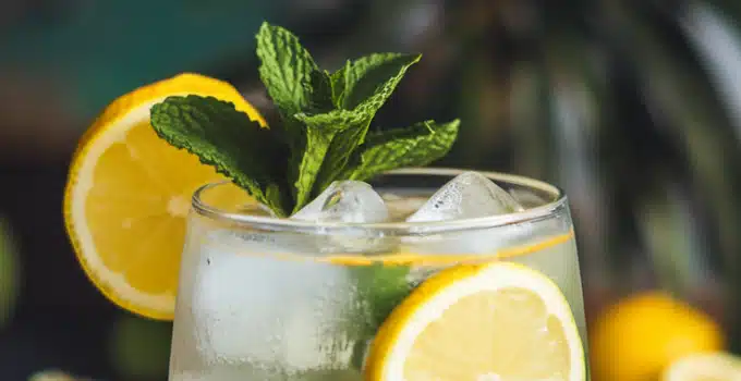 Tropical Lemonade Splash Mocktail